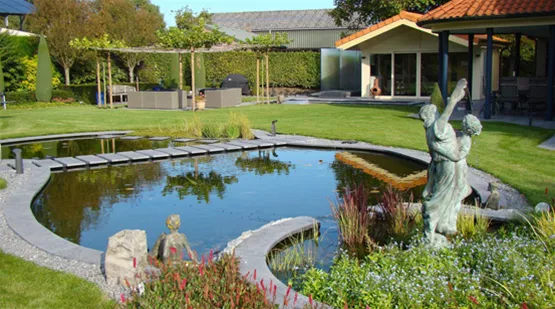Gartenteich im Sommer pflegen Aquatop